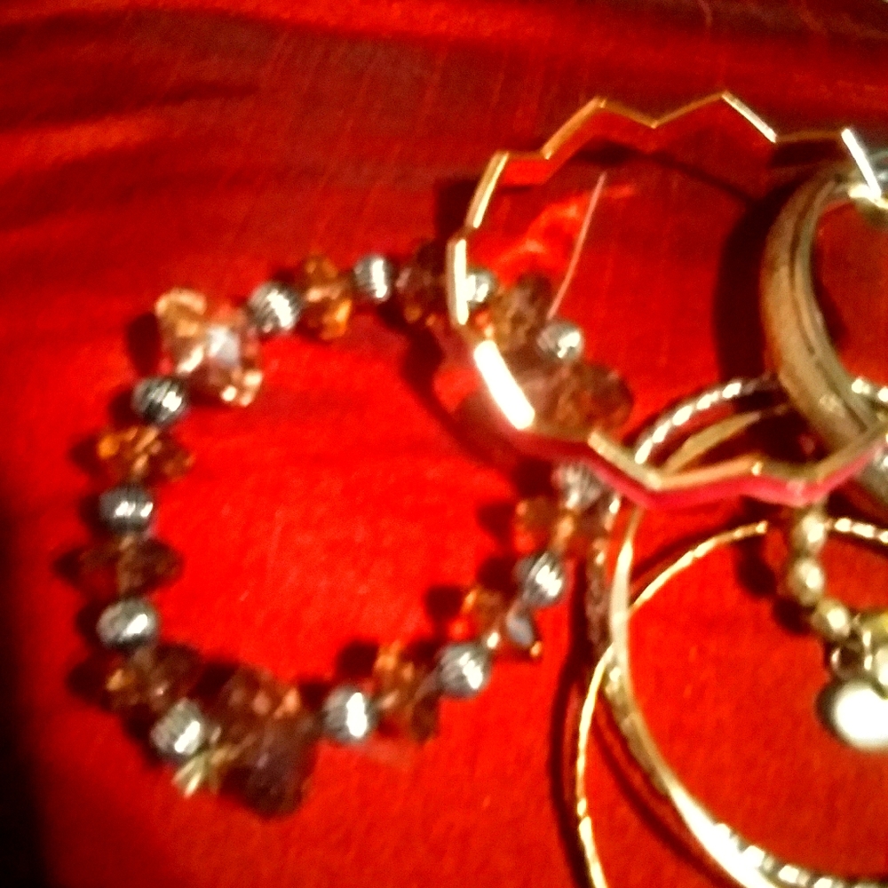 Jewelry bundle - Picture 3 of 3